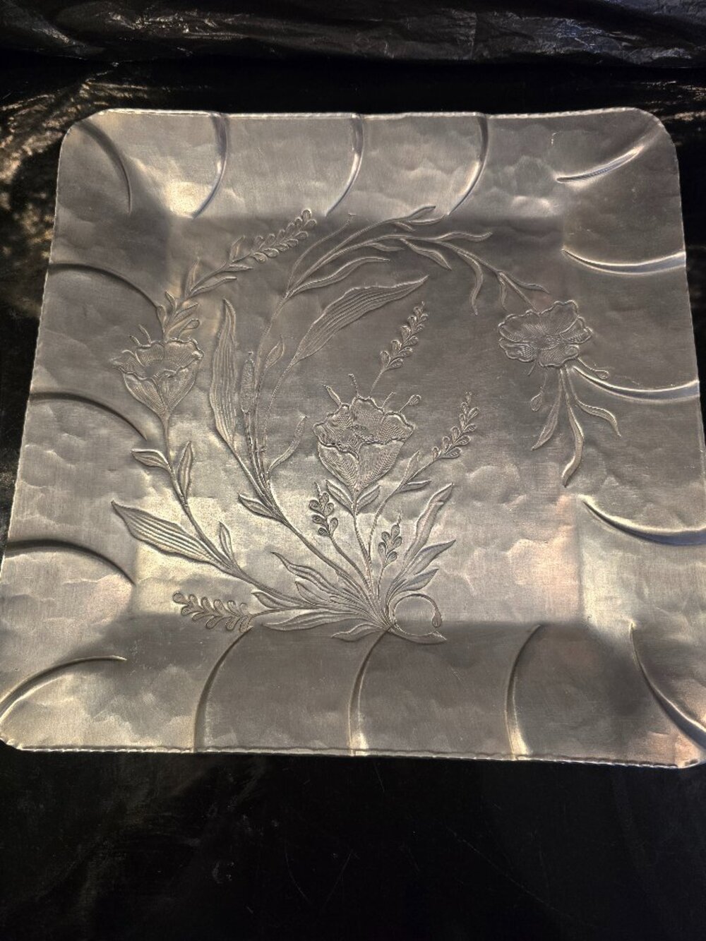 Hammered Aluminum Tray Flowers Leavers 11.75" Intaglio Design 1940-50s